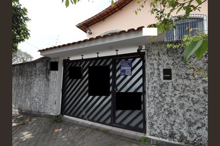 Casa para alugar com 303m², 6 quartos e 3 vagasFachada