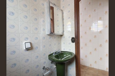 Casa para alugar com 303m², 6 quartos e 3 vagasBanheiro de serviço