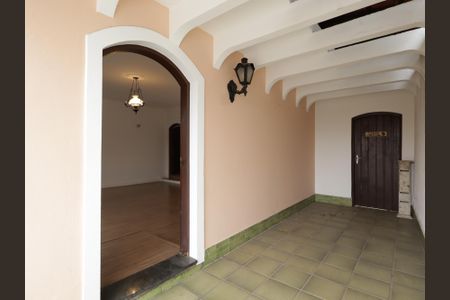 Casa para alugar com 303m², 6 quartos e 3 vagasEntrada