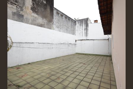 Casa para alugar com 303m², 6 quartos e 3 vagasQuintal