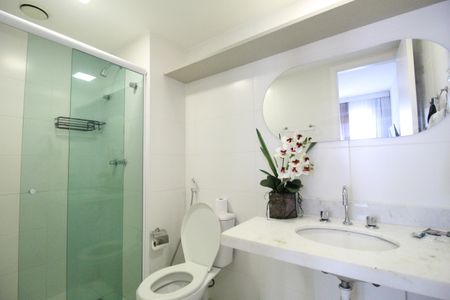 Apartamento para alugar com 69m², 2 quartos e 2 vagasBanheiro da suíte 1