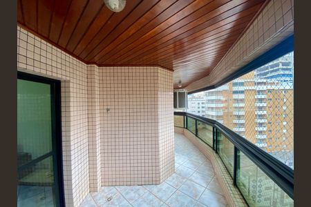 Sacada de apartamento para alugar com 3 quartos, 147m² em Guilhermina, Praia Grande