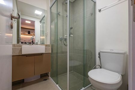 Banheiro de kitnet/studio para alugar com 1 quarto, 23m² em Jardim Paulista, São Paulo