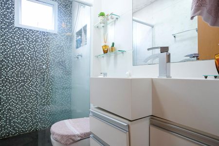 Apartamento à venda com 160m², 2 quartos e 2 vagasBanheiro da suíte