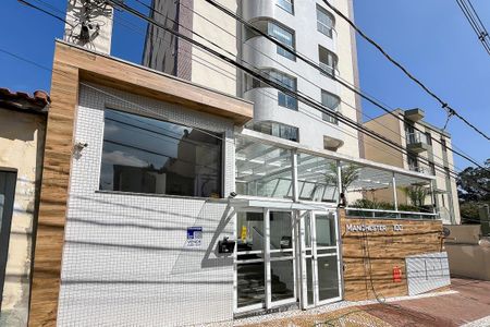 Apartamento à venda com 160m², 2 quartos e 2 vagasFachada + plaquinha