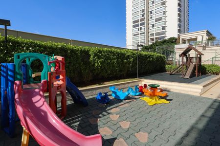 Apartamento à venda com 120m², 3 quartos e 2 vagasÁrea comum - Playground