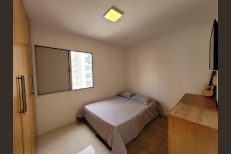 Apartamento à venda com 74m², 3 quartos e 1 vagaQuarto 2