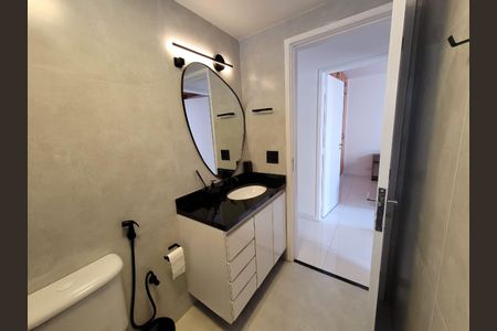 Apartamento à venda com 74m², 3 quartos e 1 vagaBanheiro Social