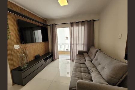 Sala de apartamento à venda com 3 quartos, 74m² em Vila Olímpia, São Paulo