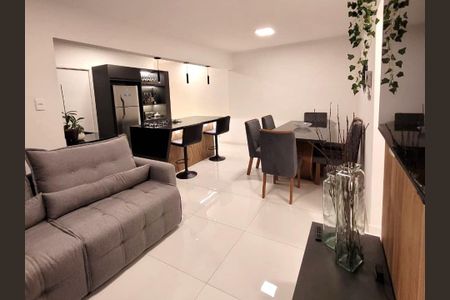 Apartamento à venda com 74m², 3 quartos e 1 vagaSala