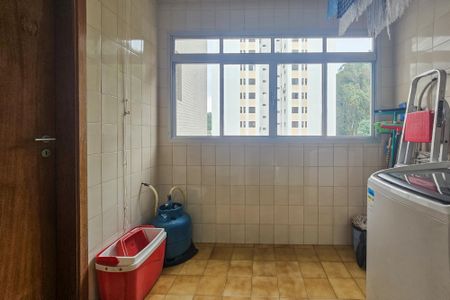 Apartamento para alugar com 130m², 3 quartos e 2 vagasÁrea de serviço