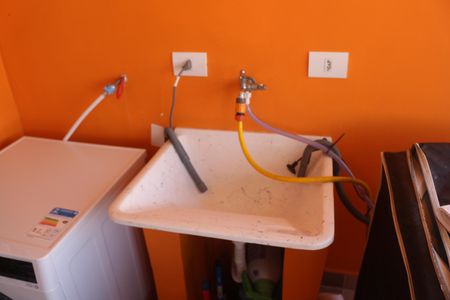 Casa à venda com 210m², 3 quartos e 2 vagasÁrea de Serviço