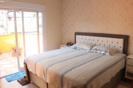 Casa à venda com 210m², 3 quartos e 2 vagasSuíte 