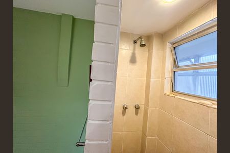 Apartamento à venda com 228m², 4 quartos e 2 vagasBanheiro