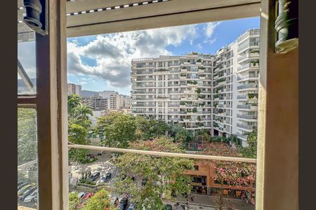 Apartamento à venda com 228m², 4 quartos e 2 vagasVista