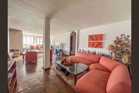 Apartamento à venda com 228m², 4 quartos e 2 vagasSala