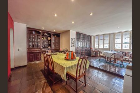 Apartamento à venda com 228m², 4 quartos e 2 vagasSala