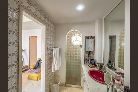 Apartamento à venda com 228m², 4 quartos e 2 vagasBanheiro da Suíte 1