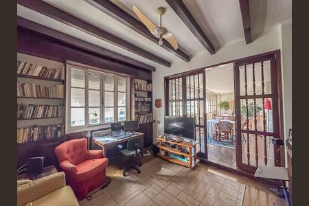 Apartamento à venda com 228m², 4 quartos e 2 vagasEscritório