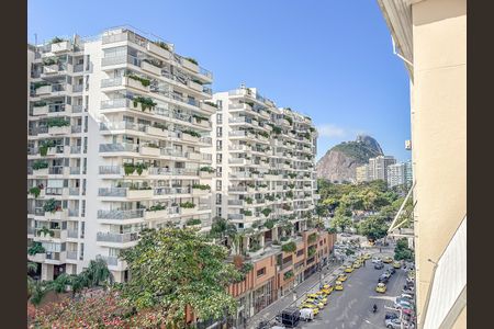 Apartamento à venda com 228m², 4 quartos e 2 vagasVista