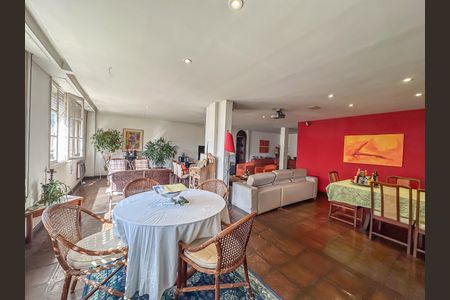 Apartamento à venda com 228m², 4 quartos e 2 vagasSala