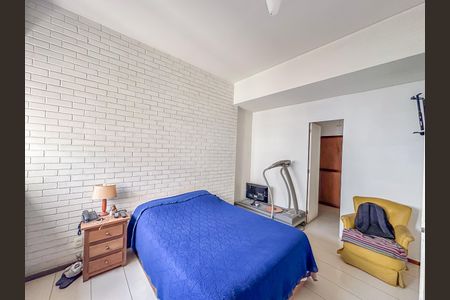 Apartamento à venda com 228m², 4 quartos e 2 vagasSuíte 1