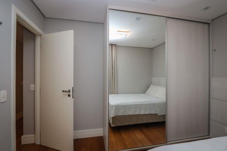 Apartamento à venda com 205m², 3 quartos e 4 vagas Apartamento à venda com 205m², 3 quartos e 4 vagasSuite 3