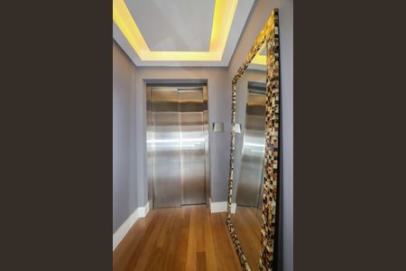 Apartamento à venda com 205m², 3 quartos e 4 vagas Apartamento à venda com 205m², 3 quartos e 4 vagasÁrea comum