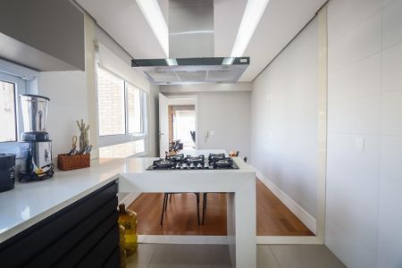 Apartamento à venda com 205m², 3 quartos e 4 vagas Apartamento à venda com 205m², 3 quartos e 4 vagasCozinha