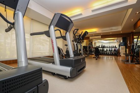 Apartamento à venda com 205m², 3 quartos e 4 vagas Apartamento à venda com 205m², 3 quartos e 4 vagasÁrea comum - Academia