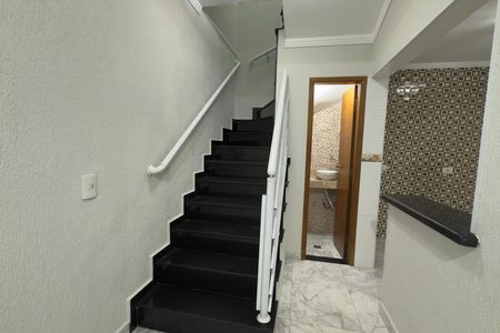 Escada de casa para alugar com 2 quartos, 59m² em Vila Antartica, Praia Grande