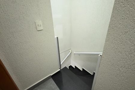 Escada de casa para alugar com 2 quartos, 59m² em Vila Antartica, Praia Grande