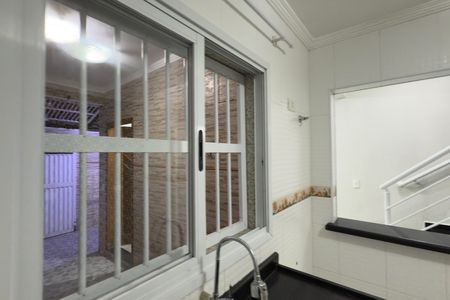Casa para alugar com 59m², 2 quartos e 1 vaga Casa para alugar com 59m², 2 quartos e 1 vagaCozinha
