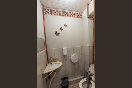 Casa à venda com 80m², 3 quartos e 1 vaga Casa à venda com 80m², 3 quartos e 1 vagaÁrea comum - Salão banheiro