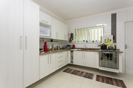 Casa para alugar com 200m², 3 quartos e 2 vagasCozinha