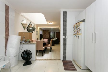 Casa para alugar com 200m², 3 quartos e 2 vagasCozinha