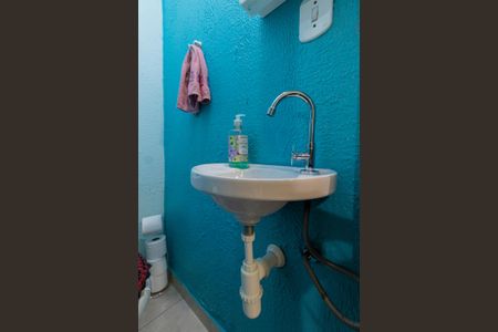 Casa de condomínio à venda com 62m², 2 quartos e 1 vaga Casa de condomínio à venda com 62m², 2 quartos e 1 vagaLavabo