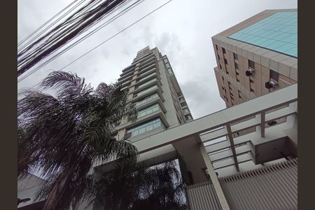 Apartamento à venda com 96m², 2 quartos e 2 vagas Apartamento à venda com 96m², 2 quartos e 2 vagasFachada