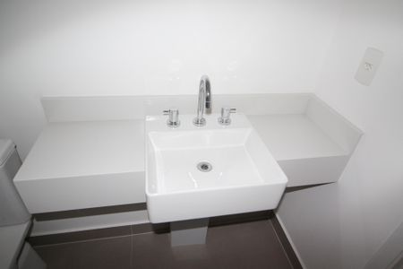 Apartamento à venda com 143m², 3 quartos e 2 vagasBanheiro da Suíte 1