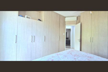 Casa à venda com 380m², 3 quartos e 8 vagas Casa à venda com 380m², 3 quartos e 8 vagasSuíte