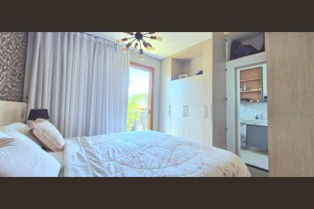 Casa à venda com 380m², 3 quartos e 8 vagas Casa à venda com 380m², 3 quartos e 8 vagasSuíte