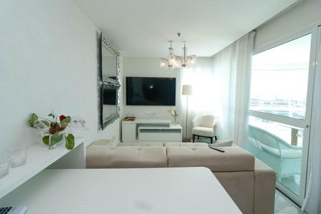 Sala de apartamento para alugar com 1 quarto, 58m² em Barra da Tijuca, Rio de Janeiro
