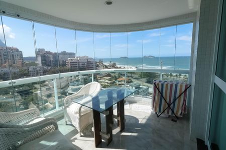 Apartamento para alugar com 58m², 1 quarto e 1 vagaVaranda