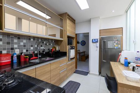 Apartamento à venda com 138m², 3 quartos e sem vagaCozinha