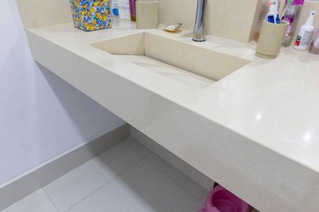 Apartamento à venda com 138m², 3 quartos e sem vagaBanheiro 1