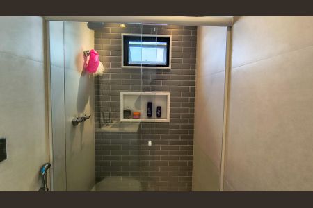 Casa de condomínio à venda com 300m², 5 quartos e 2 vagasBanheiro da Suíte 2