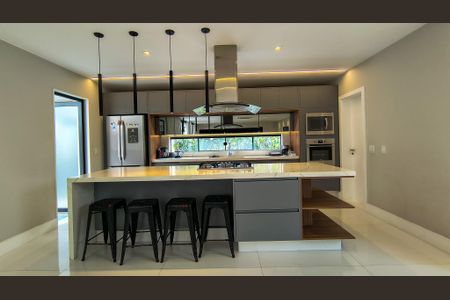 Casa de condomínio à venda com 300m², 5 quartos e 2 vagasCozinha