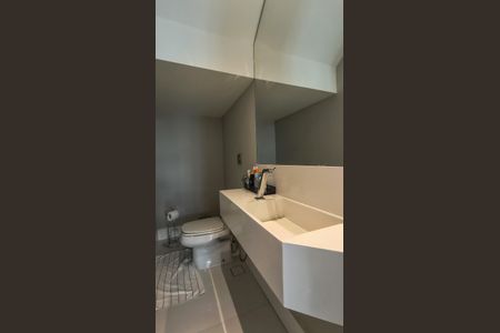 Casa de condomínio à venda com 300m², 5 quartos e 2 vagasLavabo