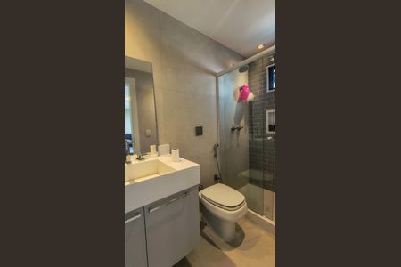 Casa de condomínio à venda com 300m², 5 quartos e 2 vagasBanheiro da Suíte 2