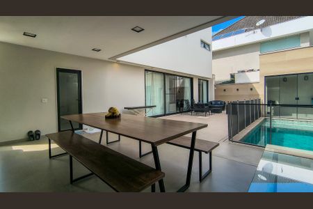 Casa de condomínio à venda com 300m², 5 quartos e 2 vagasÁrea Gourmet